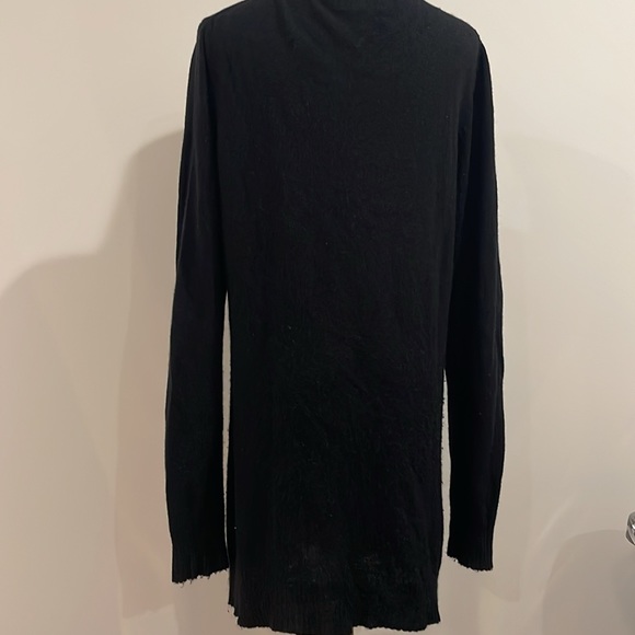 Wildfox Black sweater with Skull and Crossbones Silver Sequins - Picture 6 of 8